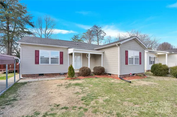 Statesville, NC 28677,340 Vernon LN