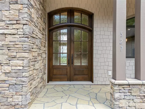Zirconia, NC 28790,527 Falkirk WAY