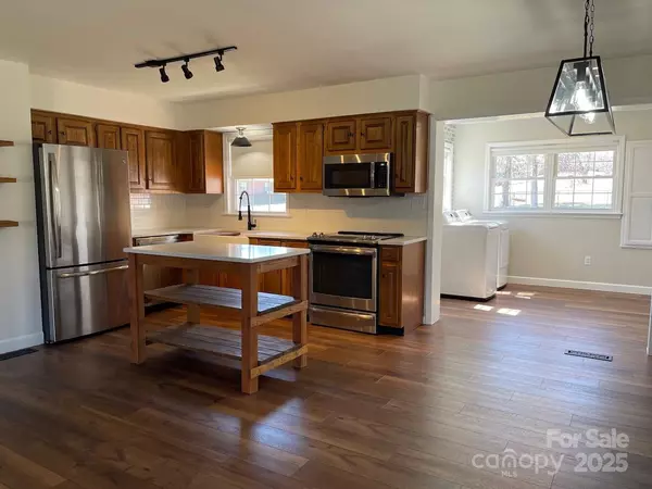 Connelly Springs, NC 28612,3060 Harmony ST