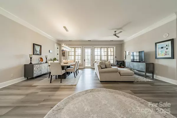 Charlotte, NC 28211,2823 Providence RD #236