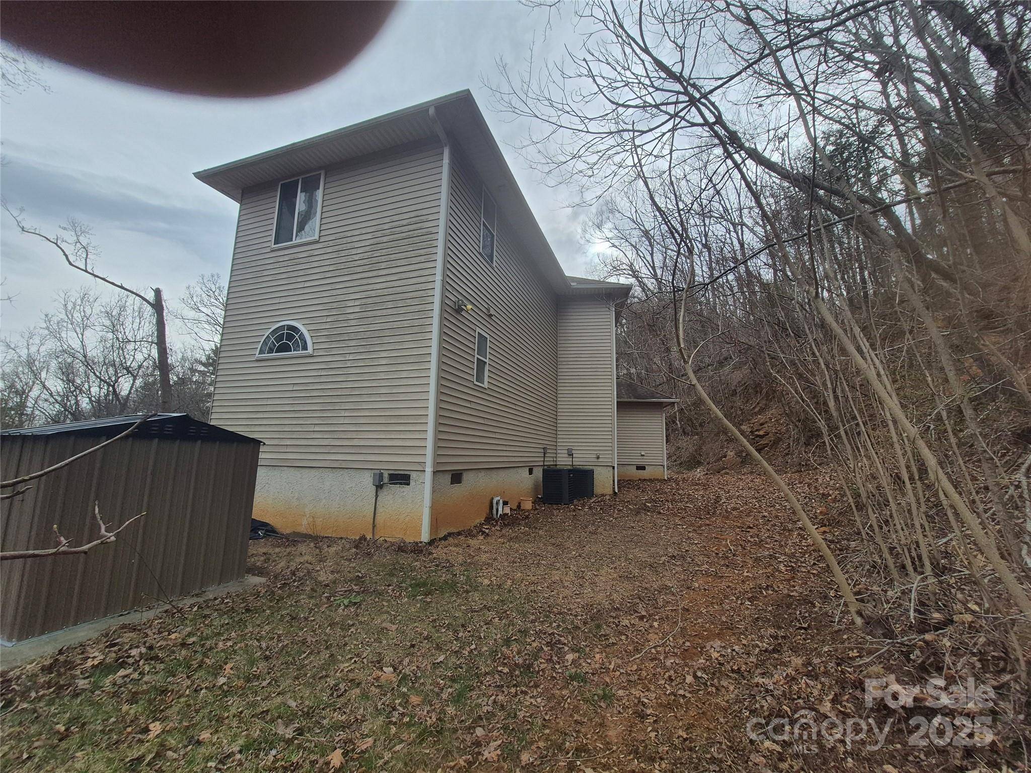 Asheville, NC 28804,318 Vance Gap RD