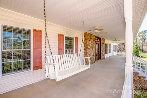 Denver, NC 28037,4907 White Oak LN