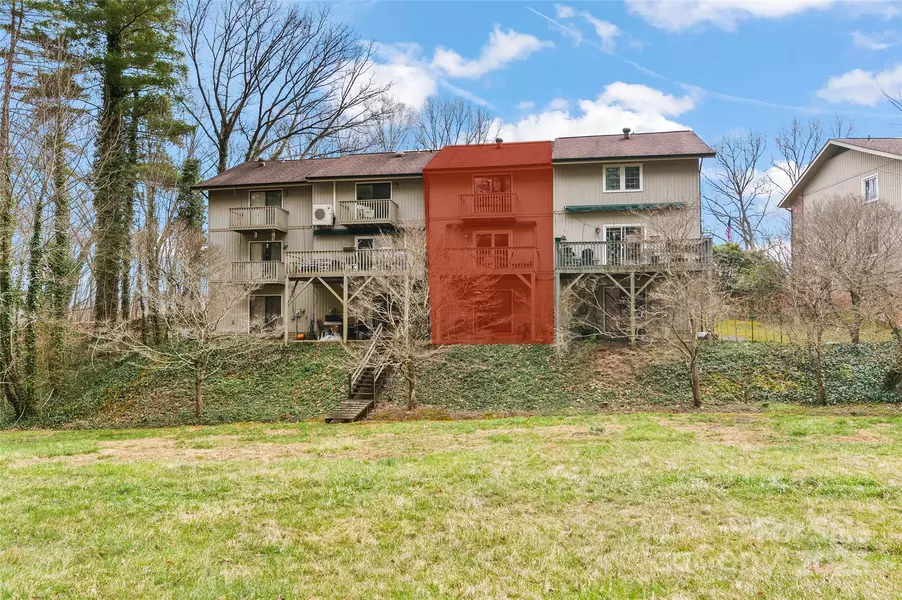 125 Winchester DR, Waynesville, NC 28785