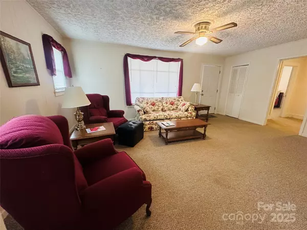 Lenoir, NC 28645,1011 Old North RD NW