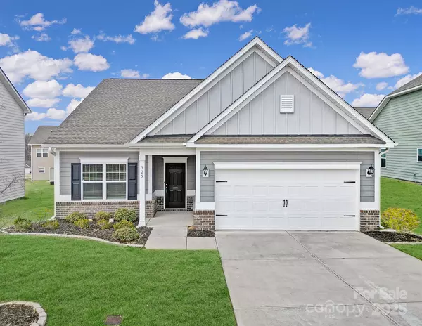 325 Ox Bow CIR, Mount Holly, NC 28120
