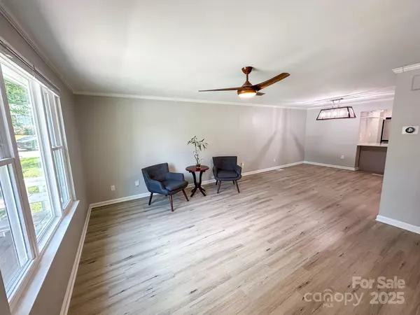 Charlotte, NC 28212,7812 Highbanks CT
