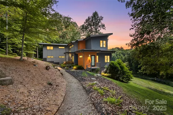 404 Amanda DR, Mars Hill, NC 28754