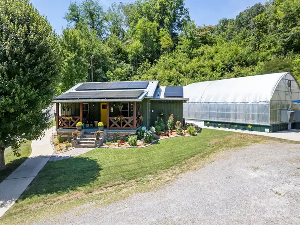 Waynesville, NC 28786,66 Bradley ST