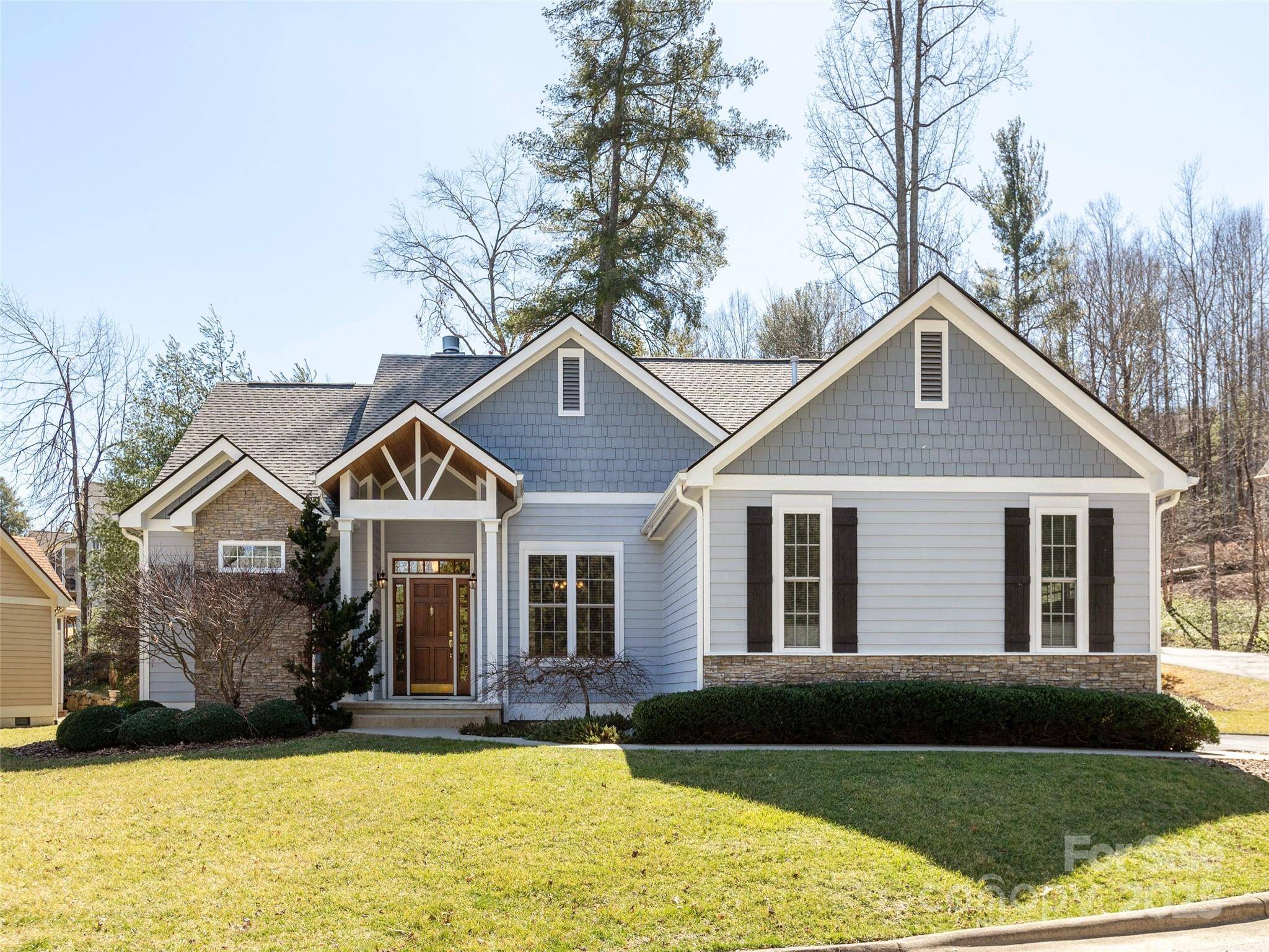 215 Williams Meadow LOOP, Hendersonville, NC 28739
