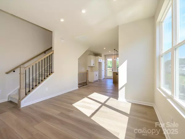 Charlotte, NC 28217,5711 Castlerea DR