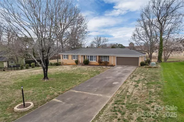 Kings Mountain, NC 28086,107 Pinelake DR