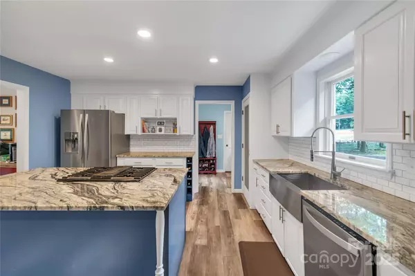 Shelby, NC 28150,2201 Holly LN