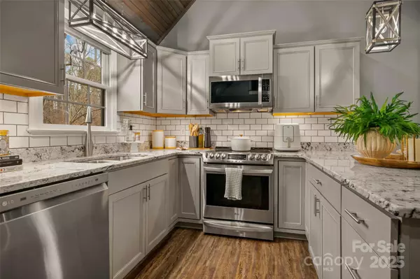 Bostic, NC 28018,241 Pearidge RD