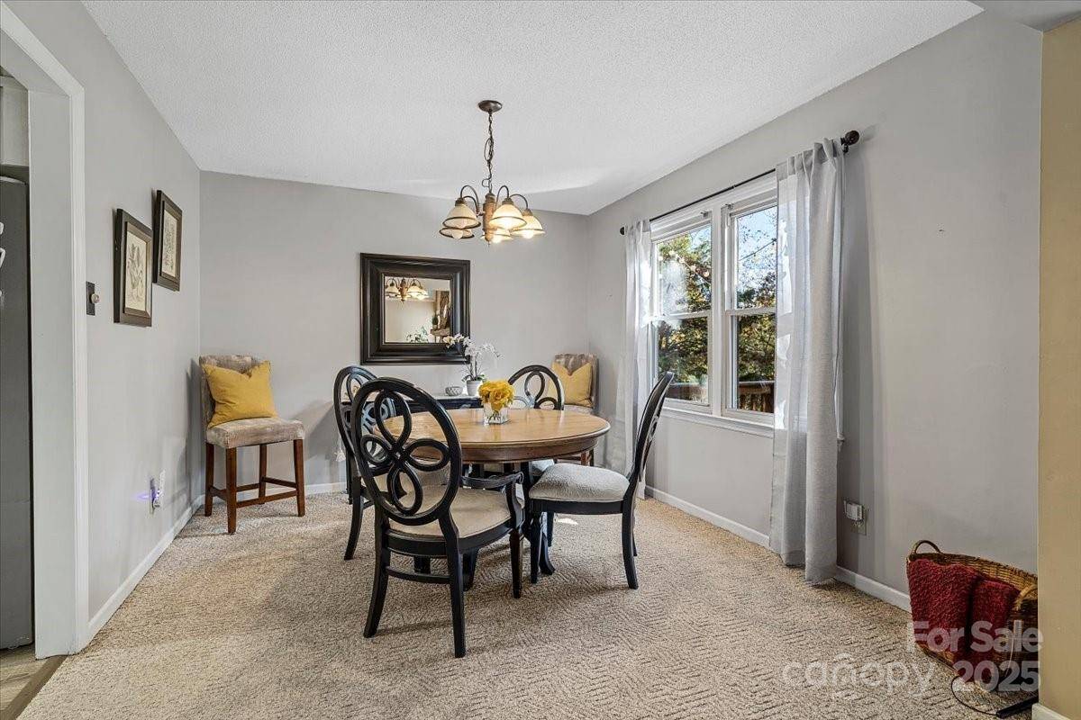 Tega Cay, SC 29708,5084 Mariana CT