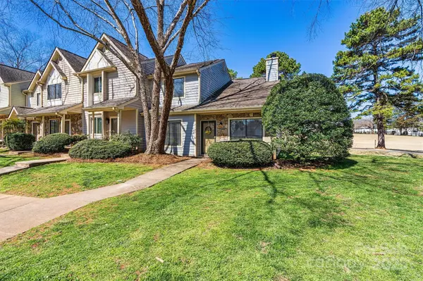 Charlotte, NC 28277,4139 N Course DR