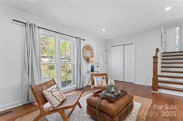 Charlotte, NC 28212,6914 Idlewild RD