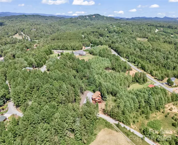 Lenoir, NC 28645,6033 Low Country RD