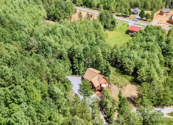 Lenoir, NC 28645,6033 Low Country RD