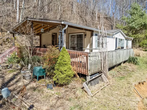Clyde, NC 28721,454 Short Ridge LN