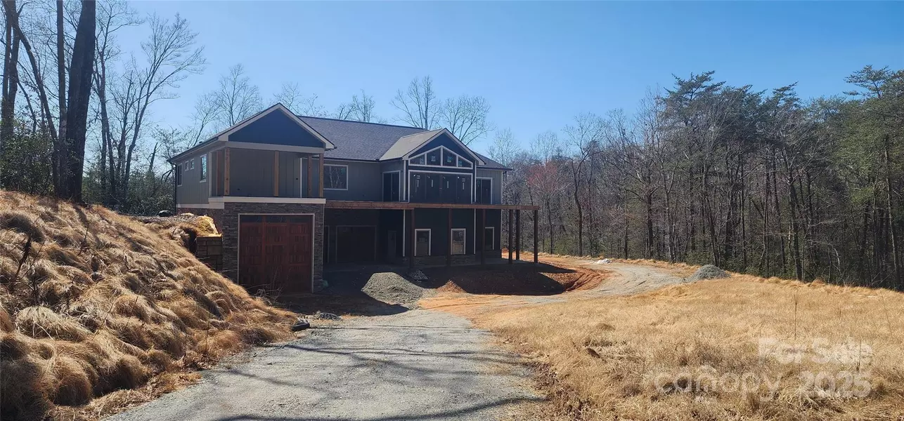 864 Matho TRCE, Lake Lure, NC 28746