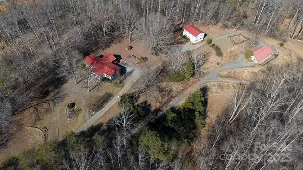 153 S River LN, Dobson, NC 27017