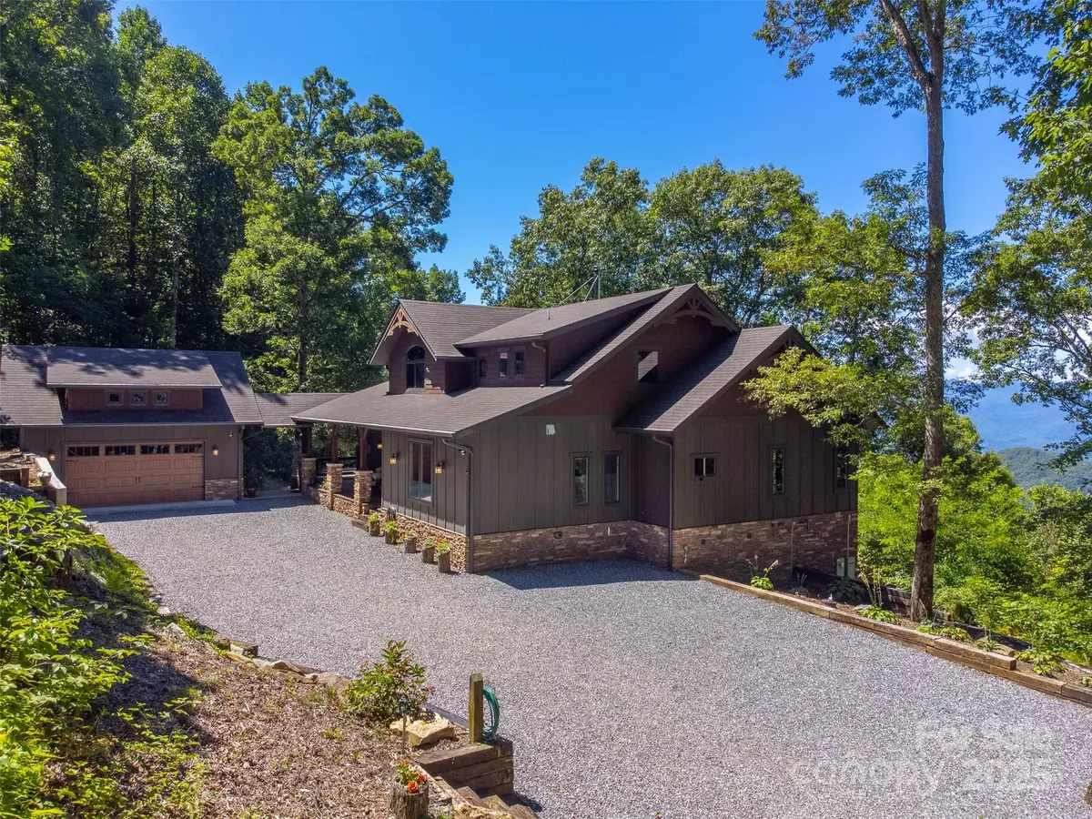 Sylva, NC 28779,2223 Scarlet RDG