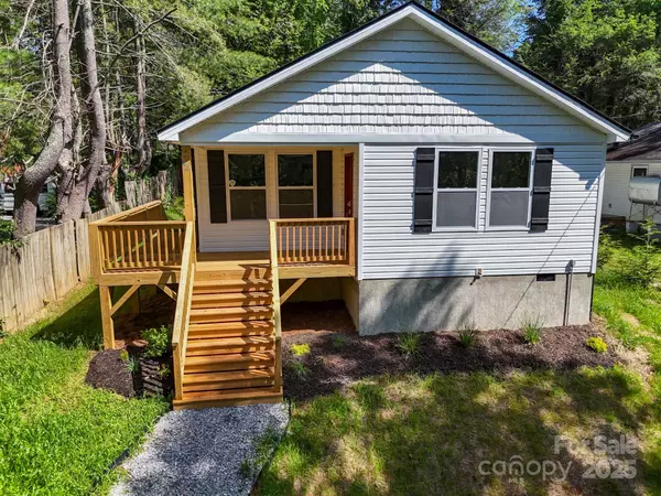 Asheville, NC 28806,44 Rosemary RD
