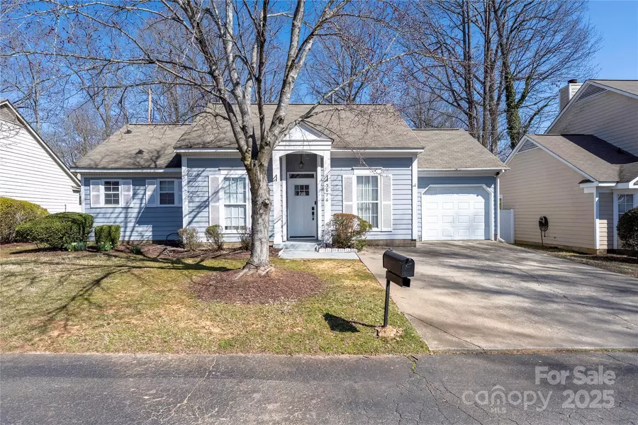 5616 Ebley LN, Charlotte, NC 28227