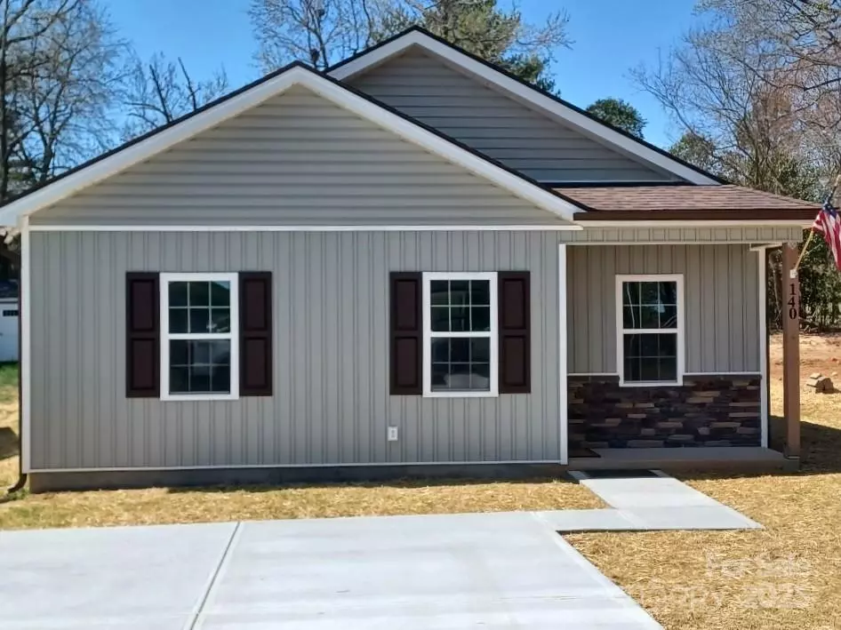 Salisbury, NC 28146,140 Swimmers LN