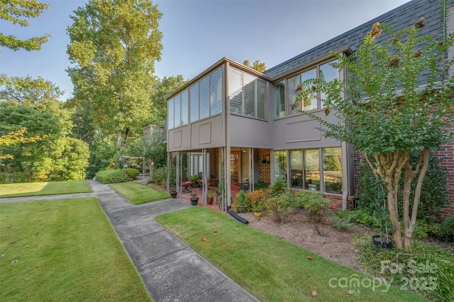305 Grady AVE #B1, Tryon, NC 28782