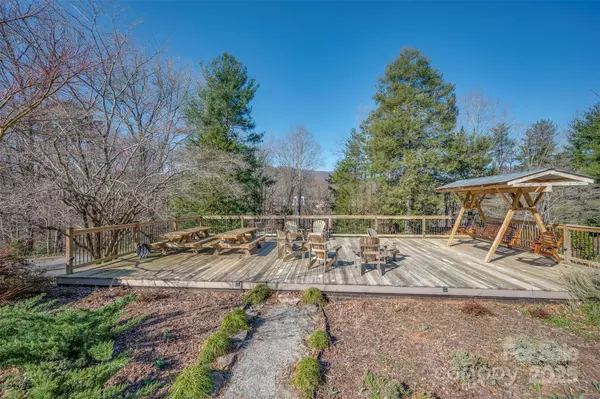 Tryon, NC 28782,305 Grady AVE #B1