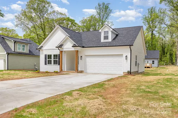 Kannapolis, NC 28081,402 Walker ST