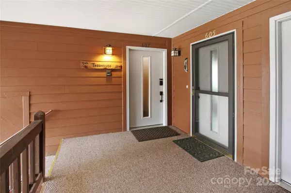 Lake Toxaway, NC 28747,135 Toxaway Views DR #607