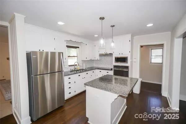 Charlotte, NC 28212,4824 Harcourt LN