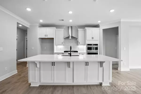 Mooresville, NC 28115,121 N Prestwick WAY #43
