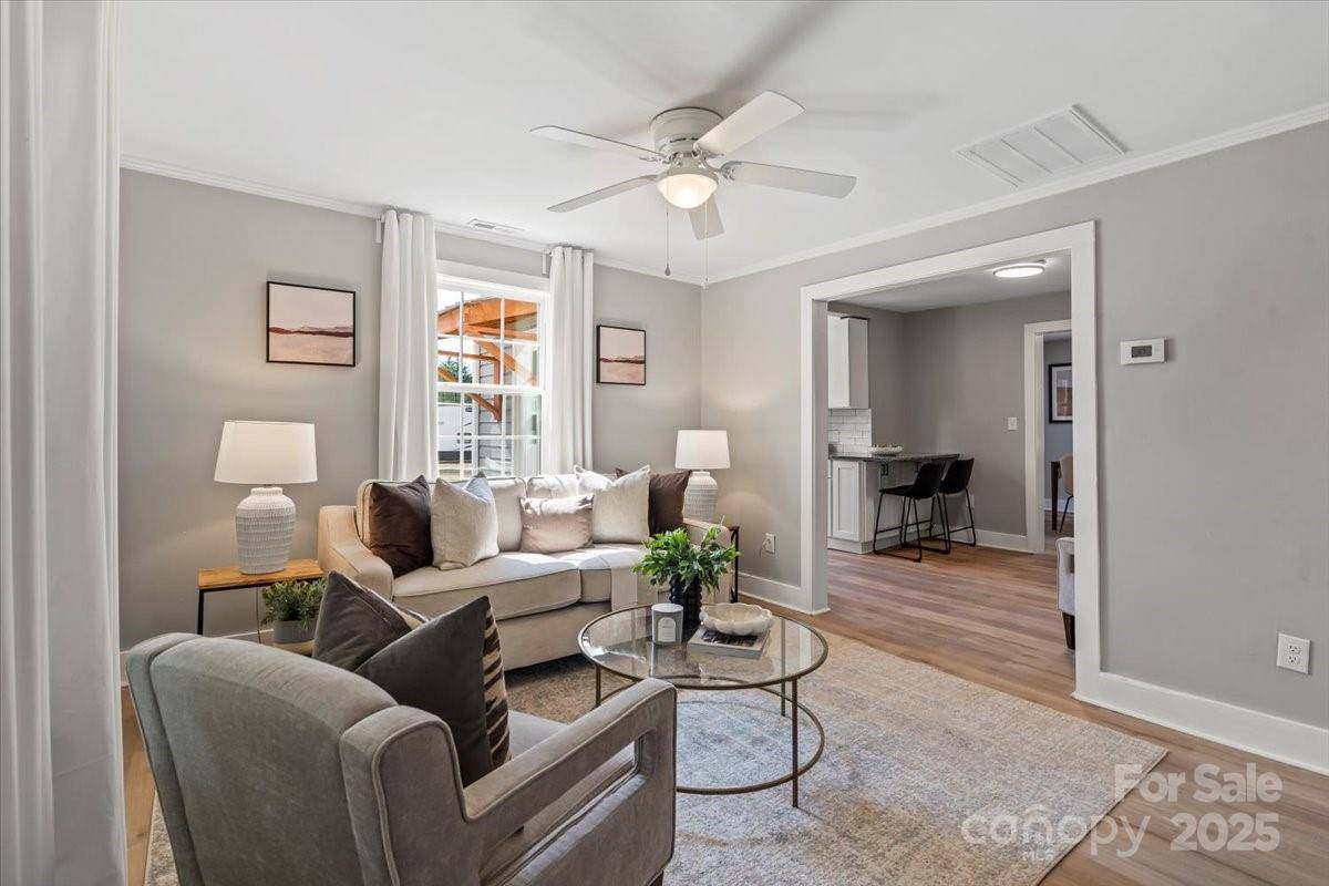 Gastonia, NC 28056,208 Hollifield ST