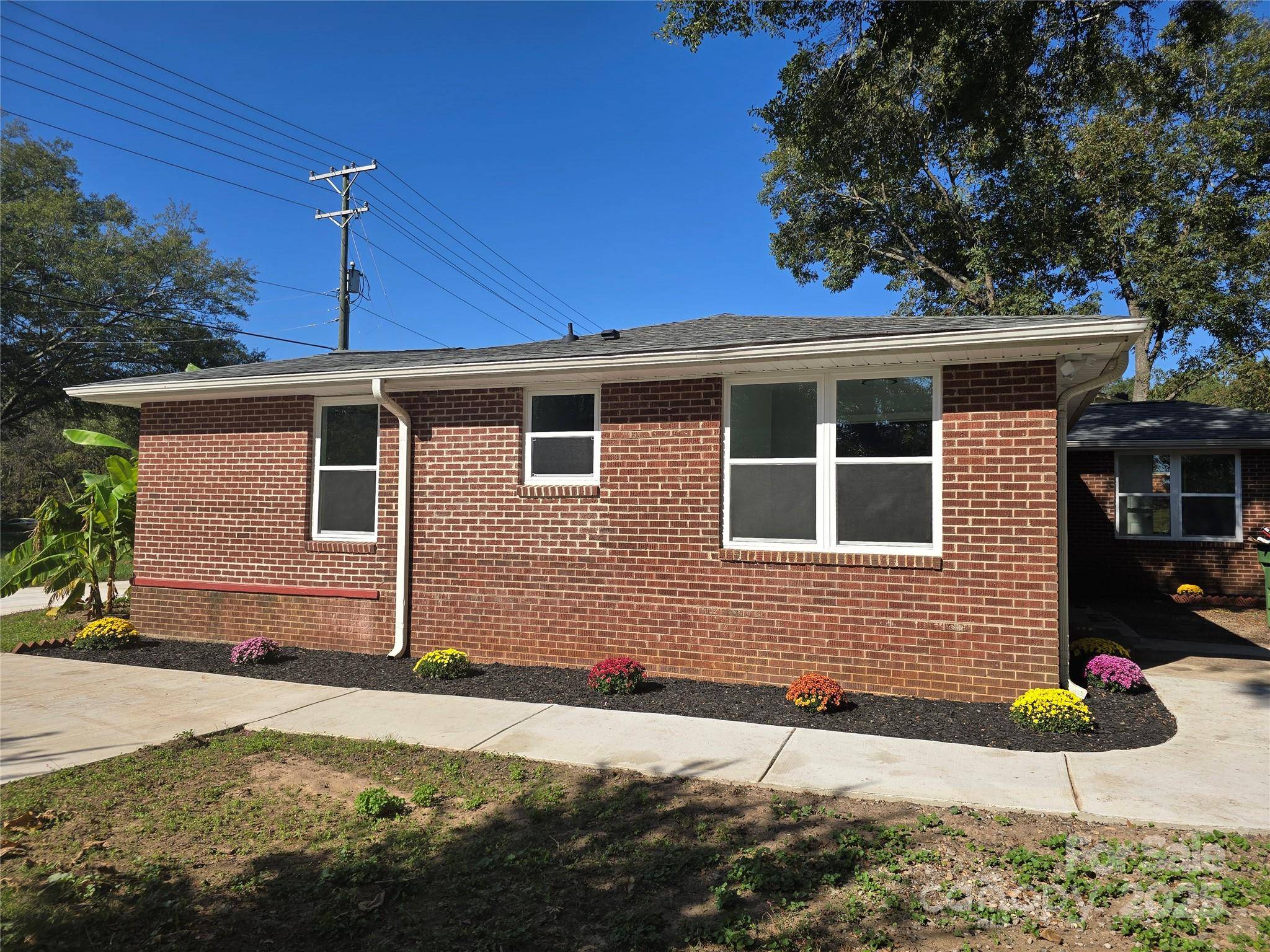 Shelby, NC 28152,245 College AVE E