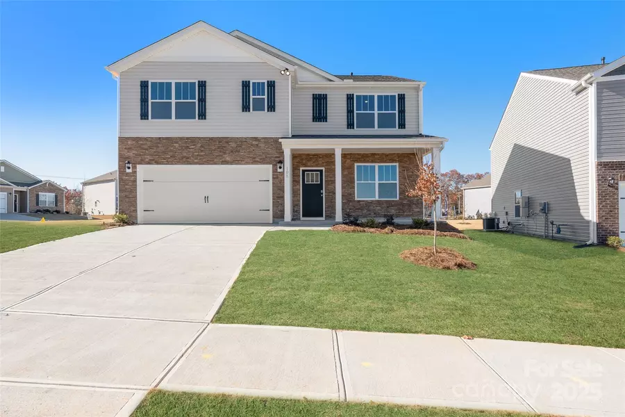 279 Shorthorn RD, Fletcher, NC 28732