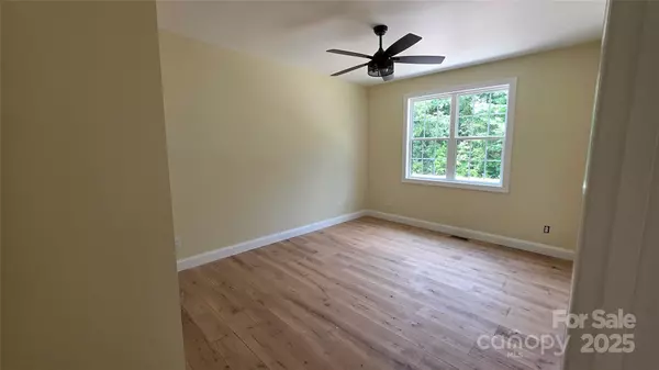 Morganton, NC 28655,1060 Hawksbill DR