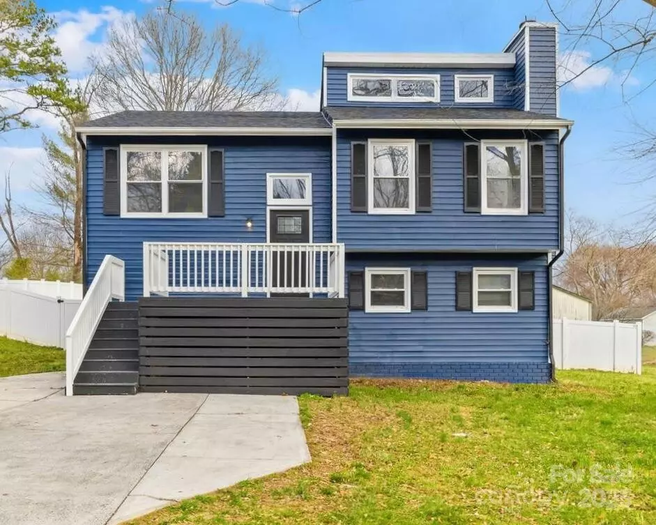 Gastonia, NC 28056,220 King George LN