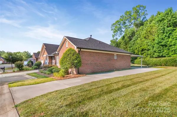 Gastonia, NC 28054,2207 Windsor Woods DR