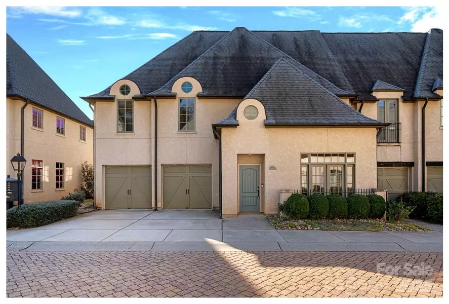 8812 Provence Village LN, Charlotte, NC 28226