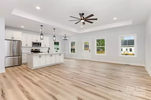 Kannapolis, NC 28081,409 Bost ST