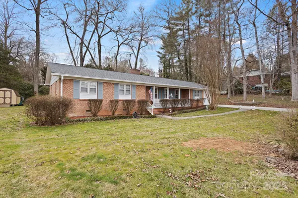 Hendersonville, NC 28791,116 Arthur LN