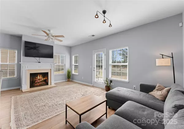 Charlotte, NC 28214,2259 Crosscut DR