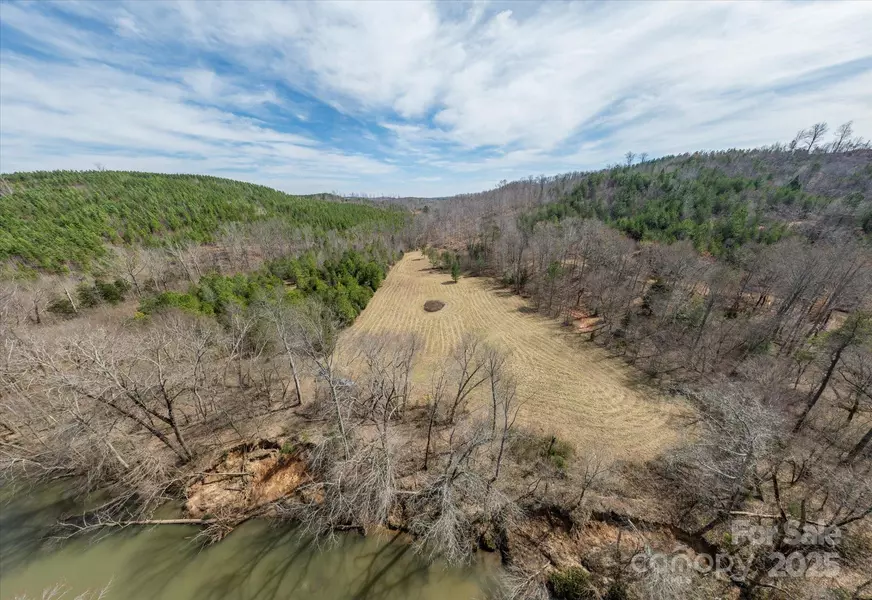 99999 Abrams & Moore RD, Mill Spring, NC 28756