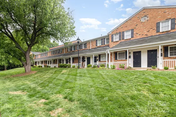 Charlotte, NC 28205,1310 Green Oaks LN #H