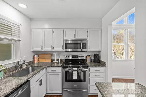 Charlotte, NC 28209,2719 Selwyn AVE #24