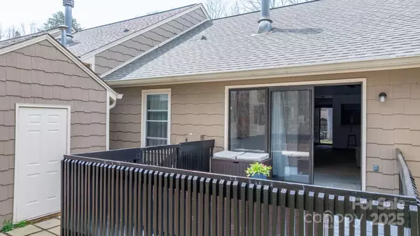Hickory, NC 28601,413 19th Avenue CT NE