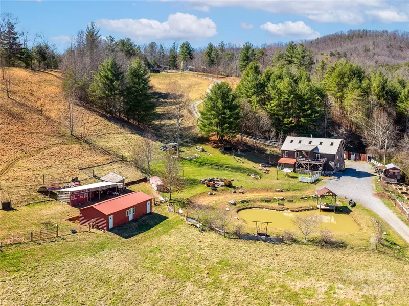 22 Frannys Farm RD, Leicester, NC 28748